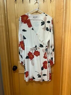 Cupcakes & Cashmere Floral Wrap Dress in White and Red